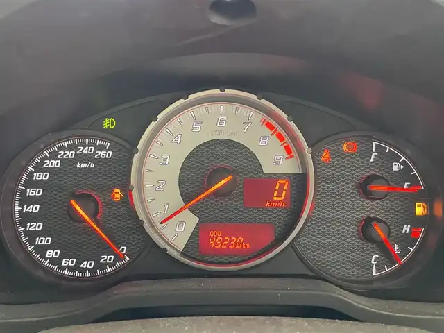 トヨタ ８６ GT 愛知県 2015(平27)年 5万km クリスタルホワイトパール ６速ＭＴ車　純正メモリナビ　フルセグＴＶ　Ｂｌｕｅｔｏｏｔｈ　バックカメラ　ＨＫＳ車高調　ＴＲＤ４本出しマフラー　社外エアロ　社外ランプ　シーケンシャルウィンカー　ＥＴＣ　純正１７インチアルミ　禁煙車