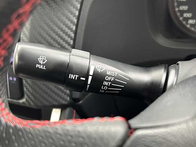 トヨタ ８６ GT 大阪府 2015(平27)年 5万km クリスタルホワイトパール 純正ナビ/社外フロントバンパー/TRDリアバンパー/TRDリアスポイラー/TRD４本出しマフラー/HKS車高調/BLITZサクションキット/社外ライト/シーケンシャルウィンカー/純正AW/バックカメラ/フルセグTV/Bluetooth/ETC