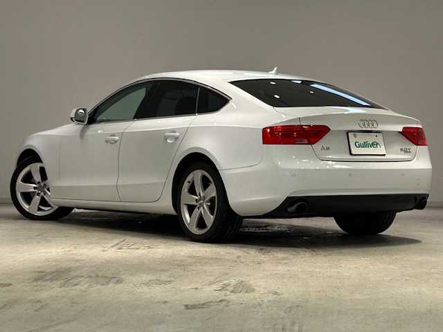 アウディ Ａ５ SB 2．0 TFSI クワトロ 宮城県 2014(平26)年 7.1万km グレイシアホワイトメタリック 純正ナビ/バックカメラ/衝突軽減装置/MMIコントロールコンソール/前後コーナーセンサー/パドルシフト/パワーシート/レザーシート/シートヒーター/LEDヘッドライト/フォグランプ/純正ビルドインETC/純正１８インチアルミホイール/純正フロアマット/Bluetooth接続/フルセグTV/TVキャンセラー/ICターボ/横滑り防止装置