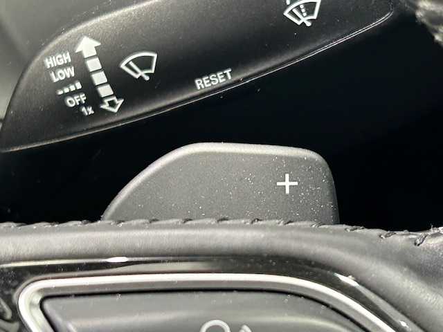 アウディ Ａ５ SB 2．0 TFSI クワトロ 宮城県 2014(平26)年 7.1万km グレイシアホワイトメタリック 純正ナビ/バックカメラ/衝突軽減装置/MMIコントロールコンソール/前後コーナーセンサー/パドルシフト/パワーシート/レザーシート/シートヒーター/LEDヘッドライト/フォグランプ/純正ビルドインETC/純正１８インチアルミホイール/純正フロアマット/Bluetooth接続/フルセグTV/TVキャンセラー/ICターボ/横滑り防止装置