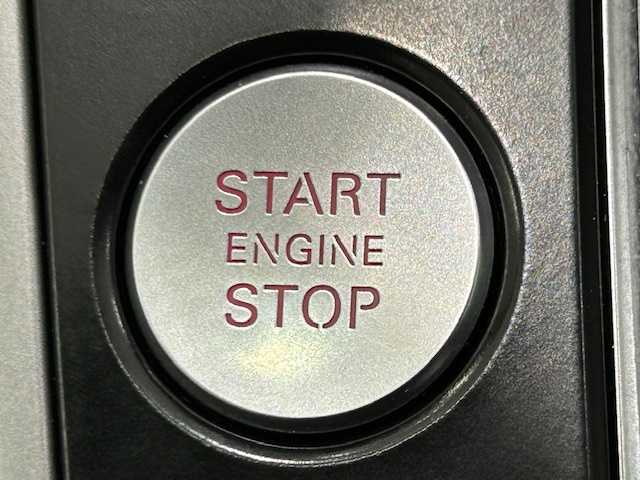アウディ Ａ５ SB 2．0 TFSI クワトロ 宮城県 2014(平26)年 7.1万km グレイシアホワイトメタリック 純正ナビ/バックカメラ/衝突軽減装置/MMIコントロールコンソール/前後コーナーセンサー/パドルシフト/パワーシート/レザーシート/シートヒーター/LEDヘッドライト/フォグランプ/純正ビルドインETC/純正１８インチアルミホイール/純正フロアマット/Bluetooth接続/フルセグTV/TVキャンセラー/ICターボ/横滑り防止装置