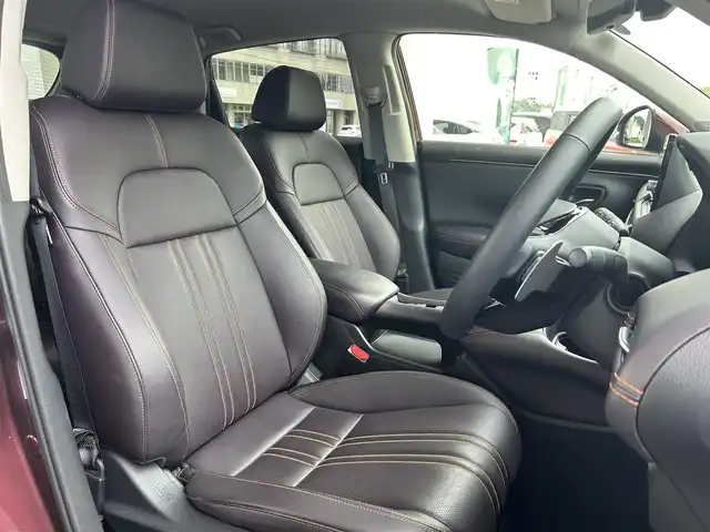 ホンダ ＺＲ－Ｖ ハイブリッド e:HEV Z 福島県 2023(令5)年 1.3万km ワイン 登録時走行距離：12375KM/4WD/純正ナビ/(フルセグTV/BT/AM/FM/USB)/パワーアウトレット/プッシュスタート/ビルトインETC2.0/左右独立エアコン/シートヒーター/（D席/P席）/ステアリングヒーター/パワーシート/（D席/P席）/メモリーシート/レザーシート/ISOFIX/パドルシフト/追従クルコン/ステアリングスイッチ/パワーバックドア/電動格納ミラー/ウィンカーミラー/純正AW/コーナーセンサー/純正LEDヘッドライト/横滑り防止装置/オートライト/アラウンドビューモニター/自動防眩インナーミラー/ボタン式シフトレバー/走行モード切替/（スポーツ/コンフォート/スノウ）/ヒルディセントコントロール/カーテンシールドエアバック/（F/R）