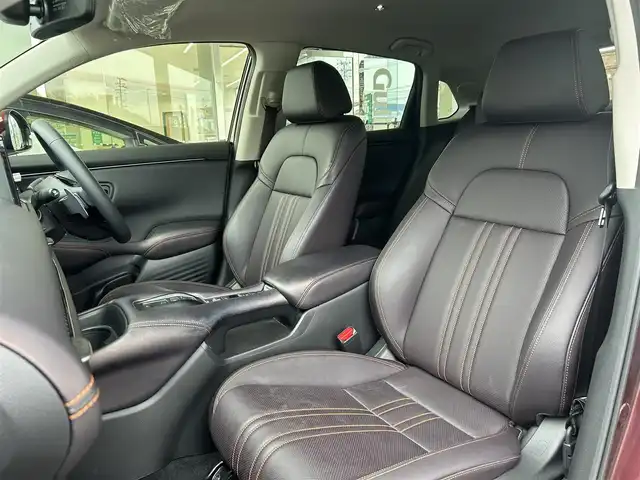 ホンダ ＺＲ－Ｖ ハイブリッド e:HEV Z 福島県 2023(令5)年 1.3万km ワイン 登録時走行距離：12375KM/4WD/純正ナビ/(フルセグTV/BT/AM/FM/USB)/パワーアウトレット/プッシュスタート/ビルトインETC2.0/左右独立エアコン/シートヒーター/（D席/P席）/ステアリングヒーター/パワーシート/（D席/P席）/メモリーシート/レザーシート/ISOFIX/パドルシフト/追従クルコン/ステアリングスイッチ/パワーバックドア/電動格納ミラー/ウィンカーミラー/純正AW/コーナーセンサー/純正LEDヘッドライト/横滑り防止装置/オートライト/アラウンドビューモニター/自動防眩インナーミラー/ボタン式シフトレバー/走行モード切替/（スポーツ/コンフォート/スノウ）/ヒルディセントコントロール/カーテンシールドエアバック/（F/R）