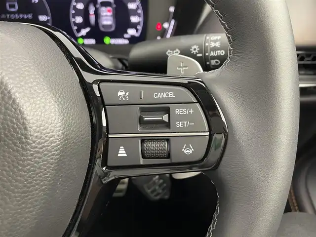 ホンダ ＺＲ－Ｖ ハイブリッド e:HEV Z 大分県 2023(令5)年 1.3万km ワイン 色コード：R578M/純正ナビ/フルセグTV/BT/USB/ビルトインETC2.0/左右独立エアコン/前席シートヒーター/ステアリングヒーター/前席パワーシート/レザーシート/ISOFIX/パドルシフト/追従クルコン/ステアリングスイッチ/パワーバックドア/純正18インチAW/コーナーセンサー/オートLEDヘッドライト/アラウンドビューモニター/自動防眩インナーミラー
