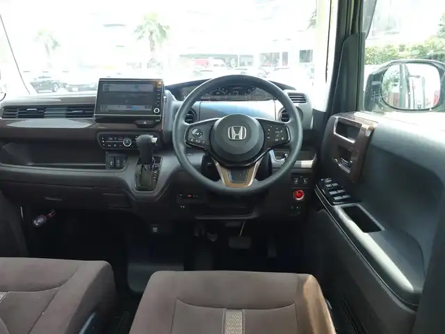 ホンダ Ｎ ＢＯＸ G･EX Hセンシング カッパーブラウンスタイル 千葉県 2019(平31)年 3.3万km プラチナホワイトパール ホンダセンシング/・衝突軽減ブレーキ（CMBS）/・車線維持支援システム（LKAS）/・アダプティブクルーズコントロール（ACC）/・後方誤発進抑制機能/・誤発進抑制機能/両側パワースライドドア/純正メモリーナビ/地デジTV/【DVD/CD再生機能　Bluetooth接続】/バックカメラ/ドライブレコーダー/ETC/LEDヘッドライト/ウインカーミラー/リアコーナーセンサー/スマートキー