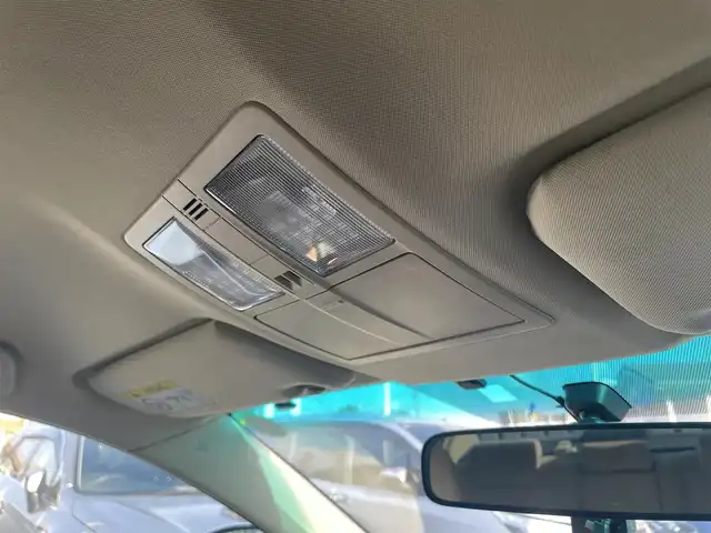 トヨタ マークＸ PREMIUM 愛知県 2012(平24)年 10.6万km ホワイトパールクリスタルシャイン (株)IDOMが運営する【じしゃロン名古屋鳴海店】の自社ローン対象車両になります。こちらは現金ご利用時の価格です。自社ローンご希望の方は別途その旨お申付け下さい。/純正SDナビ/Bluetooth/DVD再生/バックカメラ/ビルトインETC/ドライブレコーダー/前席パワーシート/前席シートヒーター/純正フロアマット/横滑り防止装置/オートライト/キセノンヘッドライト/W+サイド+カーテンエアバッグ/社外車高調