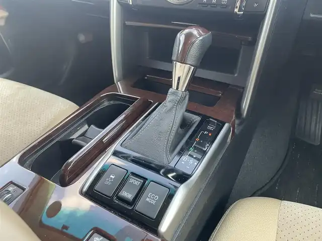 トヨタ マークＸ PREMIUM 愛知県 2012(平24)年 10.6万km ホワイトパールクリスタルシャイン (株)IDOMが運営する【じしゃロン名古屋鳴海店】の自社ローン対象車両になります。こちらは現金ご利用時の価格です。自社ローンご希望の方は別途その旨お申付け下さい。/純正SDナビ/Bluetooth/DVD再生/バックカメラ/ビルトインETC/ドライブレコーダー/前席パワーシート/前席シートヒーター/純正フロアマット/横滑り防止装置/オートライト/キセノンヘッドライト/W+サイド+カーテンエアバッグ/社外車高調