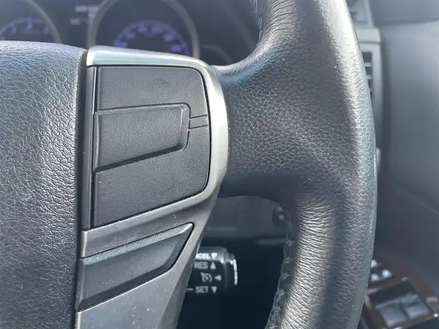 トヨタ マークＸ PREMIUM 愛知県 2012(平24)年 10.6万km ホワイトパールクリスタルシャイン (株)IDOMが運営する【じしゃロン名古屋鳴海店】の自社ローン対象車両になります。こちらは現金ご利用時の価格です。自社ローンご希望の方は別途その旨お申付け下さい。/純正SDナビ/Bluetooth/DVD再生/バックカメラ/ビルトインETC/ドライブレコーダー/前席パワーシート/前席シートヒーター/純正フロアマット/横滑り防止装置/オートライト/キセノンヘッドライト/W+サイド+カーテンエアバッグ/社外車高調