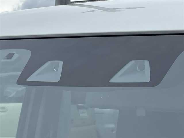 スズキ ソリオ HV MZ 道央・札幌 2023(令5)年 0.9万km ピュアホワイトP ・ワンオーナー/・４WD/・８インチナビ/　CD/DVD/SD/BT/フルセグ/・バックカメラ/・ビルトインETC/・デュアルカメラサポートブレーキ/・レーダークルーズコントロール/・レーンキープアシスト/・オートハイビーム/・クリアランスソナー/・両側パワースライドドア/・前席シートヒーター/・LEDヘッドライト/・フォグライト/・オートライト/・プッシュスタート/・スマートキー/・純正フロアマット/・ドアバイザー