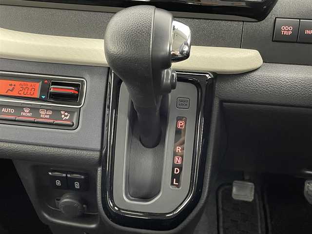 スズキ ソリオ HV MZ 道央・札幌 2023(令5)年 0.9万km ピュアホワイトP ・ワンオーナー/・４WD/・８インチナビ/　CD/DVD/SD/BT/フルセグ/・バックカメラ/・ビルトインETC/・デュアルカメラサポートブレーキ/・レーダークルーズコントロール/・レーンキープアシスト/・オートハイビーム/・クリアランスソナー/・両側パワースライドドア/・前席シートヒーター/・LEDヘッドライト/・フォグライト/・オートライト/・プッシュスタート/・スマートキー/・純正フロアマット/・ドアバイザー