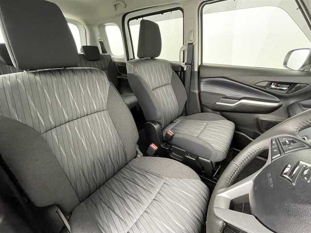 スズキ ソリオ HV MZ 道央・札幌 2023(令5)年 0.9万km ピュアホワイトP ・ワンオーナー/・４WD/・８インチナビ/　CD/DVD/SD/BT/フルセグ/・バックカメラ/・ビルトインETC/・デュアルカメラサポートブレーキ/・レーダークルーズコントロール/・レーンキープアシスト/・オートハイビーム/・クリアランスソナー/・両側パワースライドドア/・前席シートヒーター/・LEDヘッドライト/・フォグライト/・オートライト/・プッシュスタート/・スマートキー/・純正フロアマット/・ドアバイザー