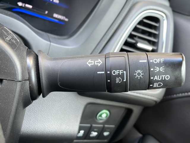 ホンダ ヴェゼル ハイブリッド Z 静岡県 2014(平26)年 8.4万km クリスタルブラックパール 安全機能/・シティーブレーキアクティブシステム/・リアウティブフォースペダル/純正ナビ/・フルセグTV/・CD/DVD/ラジオ/Bluetooth/主要装備/・バックカメラ/・シートヒーター/・レザーシート/・クルーズコントロール/・スマートキー/・プッシュスタート/・オートライト/・ホールド/・ETC/・パドルシフト