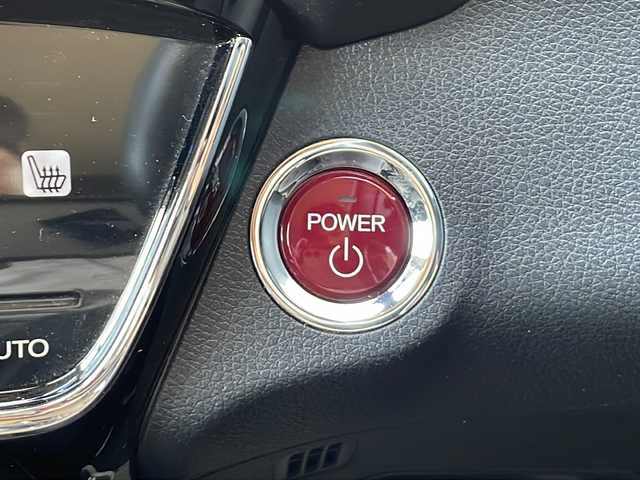 ホンダ ヴェゼル ハイブリッド Z 静岡県 2014(平26)年 8.4万km クリスタルブラックパール 安全機能/・シティーブレーキアクティブシステム/・リアウティブフォースペダル/純正ナビ/・フルセグTV/・CD/DVD/ラジオ/Bluetooth/主要装備/・バックカメラ/・シートヒーター/・レザーシート/・クルーズコントロール/・スマートキー/・プッシュスタート/・オートライト/・ホールド/・ETC/・パドルシフト
