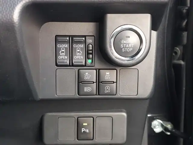 トヨタ ルーミー カスタムG 東京都 2020(令2)年 4.4万km ブラックマイカメタリック 純正ナビ/Bluetooth/オートマティックハイビーム/純正アルミホイール/両側パワースライドドア/バックカメラ/プッシュスタート/ETC/クルーズコントロール/スマートアシスト/衝突軽減ブレーキ/純正フロアマット/アイドリングストップ/取扱説明書/スペアキー