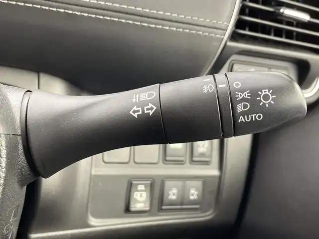 日産 セレナ ハイウェイスター 愛知県 2017(平29)年 3.8万km ダイヤモンドブラック 社外ナビ/・Bluetooth/・CD/DVD/・フルセグテレビ/・SD音楽録音/バックカメラ/両側パワースライドドア/衝突軽減ブレーキ/レーンキープアシスト/オートマチックハイビーム/クルーズコントロール/前後ドライブレコーダー/ETC/LEDヘッドライト