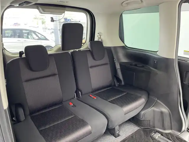 日産 セレナ ハイウェイスター 愛知県 2017(平29)年 3.8万km ダイヤモンドブラック 社外ナビ/・Bluetooth/・CD/DVD/・フルセグテレビ/・SD音楽録音/バックカメラ/両側パワースライドドア/衝突軽減ブレーキ/レーンキープアシスト/オートマチックハイビーム/クルーズコントロール/前後ドライブレコーダー/ETC/LEDヘッドライト