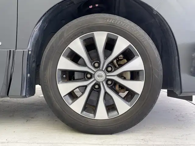 日産 セレナ ハイウェイスター 愛知県 2017(平29)年 3.8万km ダイヤモンドブラック 社外ナビ/・Bluetooth/・CD/DVD/・フルセグテレビ/・SD音楽録音/バックカメラ/両側パワースライドドア/衝突軽減ブレーキ/レーンキープアシスト/オートマチックハイビーム/クルーズコントロール/前後ドライブレコーダー/ETC/LEDヘッドライト
