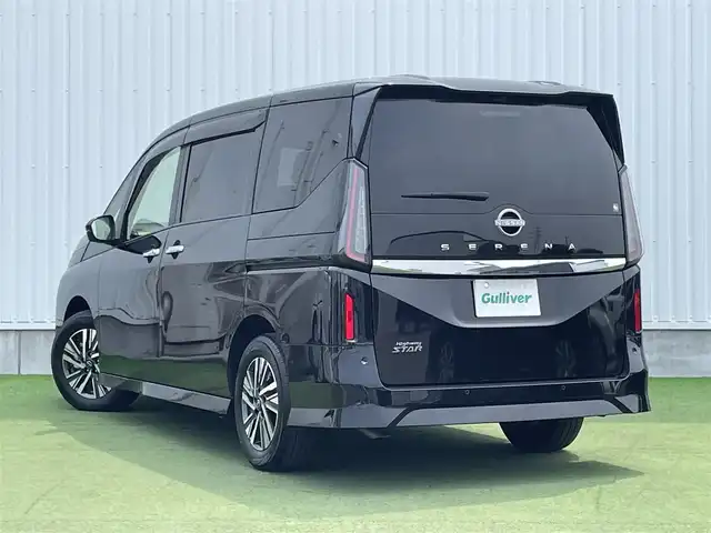 日産 セレナ ハイウェイスター V 香川県 2024(令6)年 1万km ダイヤモンドブラック 純正メモリーナビ/→AM/FM/CD/DVD/Bluetooth/フルセグTV/両側パワースライドドア/デジタルインナーミラー/プロパイロット/衝突軽減ブレーキ/ブラインドスポットモニター/ETC/ドライブレコーダー/パドルシフト/プッシュスタート/スマートキー/LEDヘッドライト/ステアリングスイッチ/純正フロアマット/純正16インチアルミホイール/コーナーセンサー