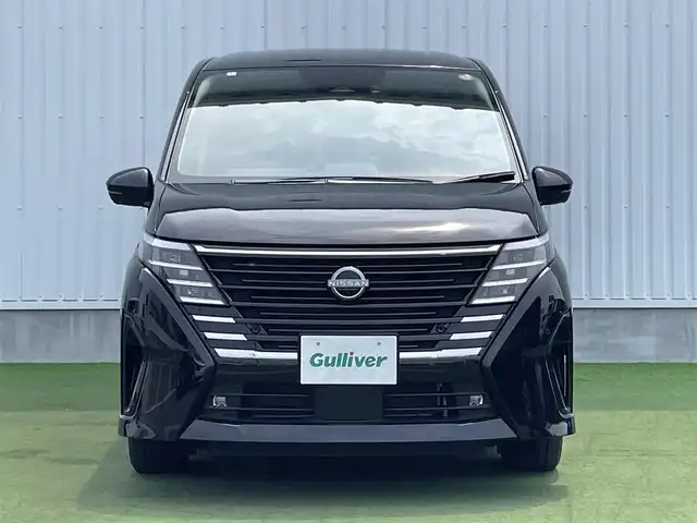 日産 セレナ ハイウェイスター V 香川県 2024(令6)年 1万km ダイヤモンドブラック 純正メモリーナビ/→AM/FM/CD/DVD/Bluetooth/フルセグTV/両側パワースライドドア/デジタルインナーミラー/プロパイロット/衝突軽減ブレーキ/ブラインドスポットモニター/ETC/ドライブレコーダー/パドルシフト/プッシュスタート/スマートキー/LEDヘッドライト/ステアリングスイッチ/純正フロアマット/純正16インチアルミホイール/コーナーセンサー