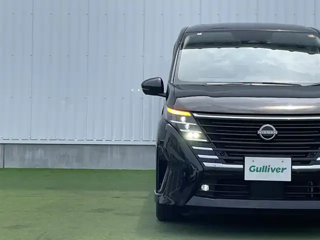 日産 セレナ ハイウェイスター V 香川県 2024(令6)年 1万km ダイヤモンドブラック 純正メモリーナビ/→AM/FM/CD/DVD/Bluetooth/フルセグTV/両側パワースライドドア/デジタルインナーミラー/プロパイロット/衝突軽減ブレーキ/ブラインドスポットモニター/ETC/ドライブレコーダー/パドルシフト/プッシュスタート/スマートキー/LEDヘッドライト/ステアリングスイッチ/純正フロアマット/純正16インチアルミホイール/コーナーセンサー