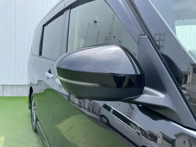 日産 セレナ ハイウェイスター V 香川県 2024(令6)年 1万km ダイヤモンドブラック 純正メモリーナビ/→AM/FM/CD/DVD/Bluetooth/フルセグTV/両側パワースライドドア/デジタルインナーミラー/プロパイロット/衝突軽減ブレーキ/ブラインドスポットモニター/ETC/ドライブレコーダー/パドルシフト/プッシュスタート/スマートキー/LEDヘッドライト/ステアリングスイッチ/純正フロアマット/純正16インチアルミホイール/コーナーセンサー