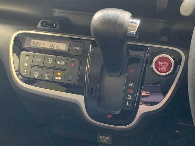 ホンダ Ｎ ＢＯＸ カスタム G Aパッケージ 新潟県 2014(平26)年 5.6万km プレミアムホワイトパール (株)IDOMが運営する【じしゃロン福井店】の自社ローン専用車両になりますこちらは現金またはオートローンご利用時の価格です。自社ローンご希望の方は別途その旨お申付け下さい/社外ナビ/CD/DVD/フルセグTV/衝突被害軽減システム/パワースライドドア/ETC/アイドリングストップ/純正アルミホイール/オートライト/フォグライト/ステアリングスイッチ/プッシュスタート/スマートキー/スペアキー/保証書、取扱説明書