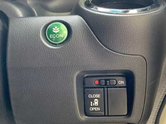 ホンダ Ｎ ＢＯＸ カスタム G Aパッケージ 新潟県 2014(平26)年 5.6万km プレミアムホワイトパール (株)IDOMが運営する【じしゃロン福井店】の自社ローン専用車両になりますこちらは現金またはオートローンご利用時の価格です。自社ローンご希望の方は別途その旨お申付け下さい/社外ナビ/CD/DVD/フルセグTV/衝突被害軽減システム/パワースライドドア/ETC/アイドリングストップ/純正アルミホイール/オートライト/フォグライト/ステアリングスイッチ/プッシュスタート/スマートキー/スペアキー/保証書、取扱説明書