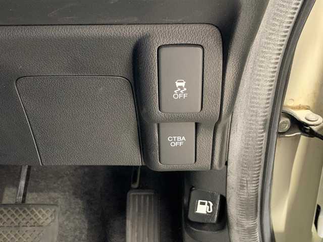 ホンダ Ｎ ＢＯＸ カスタム G Aパッケージ 新潟県 2014(平26)年 5.6万km プレミアムホワイトパール (株)IDOMが運営する【じしゃロン福井店】の自社ローン専用車両になりますこちらは現金またはオートローンご利用時の価格です。自社ローンご希望の方は別途その旨お申付け下さい/社外ナビ/CD/DVD/フルセグTV/衝突被害軽減システム/パワースライドドア/ETC/アイドリングストップ/純正アルミホイール/オートライト/フォグライト/ステアリングスイッチ/プッシュスタート/スマートキー/スペアキー/保証書、取扱説明書