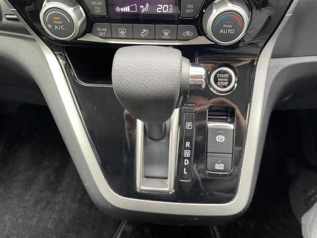 日産 セレナ ハイウェイスター Vセレクション 福島県 2017(平29)年 7.8万km ブリリアントホワイトパール ワンオーナー/4WD/純正9インチメモリーナビ/CD/DVD/BD/SD/BT/USB/フルセグTV/セーフティパックB/プロパイロット/インテリジェントアラウンドビューモニター/インテリジェントルームミラー/両側パワースライドドア/レーダークルーズコントロール/クリアランスソナー/ステアリングリモコン/アイドリングストップ/ロッドホルダー/純正ドライブレコーダー/ビルトインETC/USB充電ポート/オートライト/LEDヘッドライト/フォグライト/電動パーキングブレーキ/プッシュスタート/純正ドアバイザー/純正フロアマット