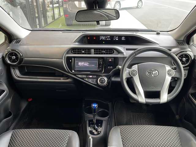 トヨタ アクア X－URBAN ソリッド 愛知県 2016(平28)年 2.7万km スーパーレッドⅤ トヨタセーフティセンス/衝突軽減システム/純正７型SDナビ（SDなし）/シートヒーター/フルセグ/CD/DVD/Bluetooth/バックカメラ/純正アルミホイール/ルーフレール/オートマチックハイビーム/ETC/ステアリングスイッチ/スマートキー/プッシュスタート