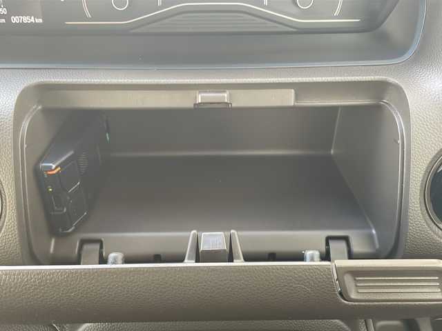ホンダ Ｎ ＢＯＸ L 愛知県 2021(令3)年 0.8万km ルナシルバーM /禁煙//純正メモリナビ//AM/FM/USB/SD/BT//バックカメラ//ホンダセンシング//CMBS/ACC//先行車発進お知らせ//パーキングセンサー//路外逸脱抑制システム//レーンキープアシストシステム//標式認識//前後ドライブレコーダー//前席シートヒーター//片側パワースライドドア//シートバックテーブル//チップアップシート//サイドロールサンシェード//ビルトインETC//LEDオートライト//ウレタンステアリング//ステアリングスイッチ//１２V・USB電源//プッシュスタート//スマートキー//保証書//取説//ナビ取説//ディーラー記録簿