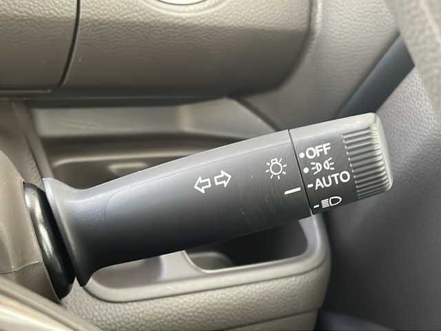 ホンダ Ｎ ＢＯＸ L 愛知県 2021(令3)年 0.8万km ルナシルバーM /禁煙//純正メモリナビ//AM/FM/USB/SD/BT//バックカメラ//ホンダセンシング//CMBS/ACC//先行車発進お知らせ//パーキングセンサー//路外逸脱抑制システム//レーンキープアシストシステム//標式認識//前後ドライブレコーダー//前席シートヒーター//片側パワースライドドア//シートバックテーブル//チップアップシート//サイドロールサンシェード//ビルトインETC//LEDオートライト//ウレタンステアリング//ステアリングスイッチ//１２V・USB電源//プッシュスタート//スマートキー//保証書//取説//ナビ取説//ディーラー記録簿