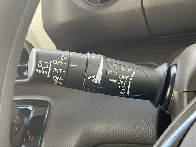 ホンダ Ｎ ＢＯＸ L 愛知県 2021(令3)年 0.8万km ルナシルバーM /禁煙//純正メモリナビ//AM/FM/USB/SD/BT//バックカメラ//ホンダセンシング//CMBS/ACC//先行車発進お知らせ//パーキングセンサー//路外逸脱抑制システム//レーンキープアシストシステム//標式認識//前後ドライブレコーダー//前席シートヒーター//片側パワースライドドア//シートバックテーブル//チップアップシート//サイドロールサンシェード//ビルトインETC//LEDオートライト//ウレタンステアリング//ステアリングスイッチ//１２V・USB電源//プッシュスタート//スマートキー//保証書//取説//ナビ取説//ディーラー記録簿