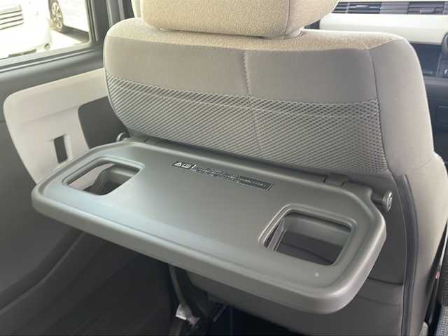 ホンダ Ｎ ＢＯＸ L 愛知県 2021(令3)年 0.8万km ルナシルバーM /禁煙//純正メモリナビ//AM/FM/USB/SD/BT//バックカメラ//ホンダセンシング//CMBS/ACC//先行車発進お知らせ//パーキングセンサー//路外逸脱抑制システム//レーンキープアシストシステム//標式認識//前後ドライブレコーダー//前席シートヒーター//片側パワースライドドア//シートバックテーブル//チップアップシート//サイドロールサンシェード//ビルトインETC//LEDオートライト//ウレタンステアリング//ステアリングスイッチ//１２V・USB電源//プッシュスタート//スマートキー//保証書//取説//ナビ取説//ディーラー記録簿