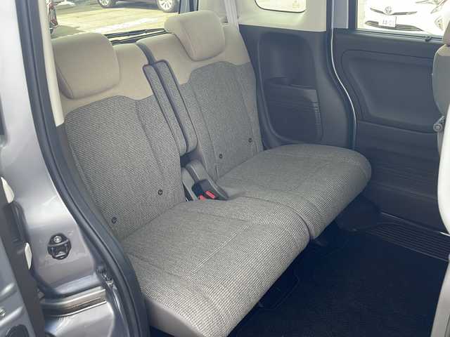 ホンダ Ｎ ＢＯＸ L 愛知県 2021(令3)年 0.8万km ルナシルバーM /禁煙//純正メモリナビ//AM/FM/USB/SD/BT//バックカメラ//ホンダセンシング//CMBS/ACC//先行車発進お知らせ//パーキングセンサー//路外逸脱抑制システム//レーンキープアシストシステム//標式認識//前後ドライブレコーダー//前席シートヒーター//片側パワースライドドア//シートバックテーブル//チップアップシート//サイドロールサンシェード//ビルトインETC//LEDオートライト//ウレタンステアリング//ステアリングスイッチ//１２V・USB電源//プッシュスタート//スマートキー//保証書//取説//ナビ取説//ディーラー記録簿