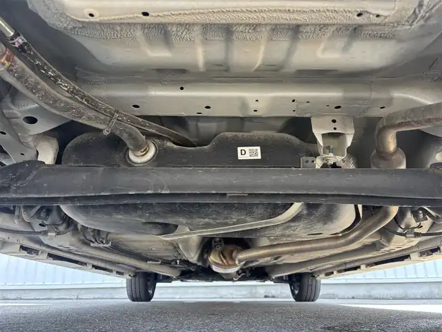 スズキ スペーシア カスタム HYBRID XS ターボ 滋賀県 2023(令5)年 1.5万km ピュアホワイトパール/ブラック2トーン carrozzeriaナビ/(Bluetooth/フルセグ/CD/DVD/AUX)/スズキセーフティーサポート/・アダプティブクルーズコントロール/・レーンキープアシスト/・標識認識/・衝突軽減ブレーキ/・先行車発進告知/・オートハイビーム/LEDオートライト/フォグ/ヘッドアップディスプレイ/ハーフレザーシート/シートヒーター/ステアリングヒーター/両側電動スライドドア/電動パーキング/ブレーキホールド/ETC/USB/パドルシフト/スペアキー