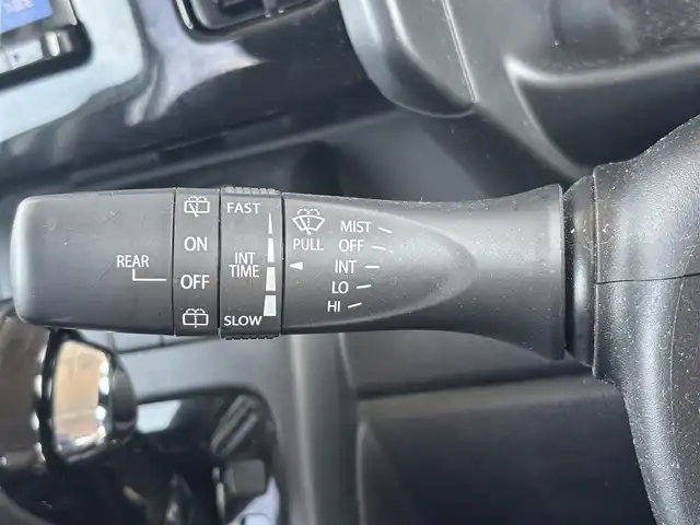 スズキ スペーシア カスタム HYBRID XS ターボ 滋賀県 2023(令5)年 1.5万km ピュアホワイトパール/ブラック2トーン carrozzeriaナビ/(Bluetooth/フルセグ/CD/DVD/AUX)/スズキセーフティーサポート/・アダプティブクルーズコントロール/・レーンキープアシスト/・標識認識/・衝突軽減ブレーキ/・先行車発進告知/・オートハイビーム/LEDオートライト/フォグ/ヘッドアップディスプレイ/ハーフレザーシート/シートヒーター/ステアリングヒーター/両側電動スライドドア/電動パーキング/ブレーキホールド/ETC/USB/パドルシフト/スペアキー