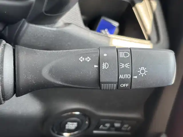 スズキ スペーシア カスタム HYBRID XS ターボ 滋賀県 2023(令5)年 1.5万km ピュアホワイトパール/ブラック2トーン carrozzeriaナビ/(Bluetooth/フルセグ/CD/DVD/AUX)/スズキセーフティーサポート/・アダプティブクルーズコントロール/・レーンキープアシスト/・標識認識/・衝突軽減ブレーキ/・先行車発進告知/・オートハイビーム/LEDオートライト/フォグ/ヘッドアップディスプレイ/ハーフレザーシート/シートヒーター/ステアリングヒーター/両側電動スライドドア/電動パーキング/ブレーキホールド/ETC/USB/パドルシフト/スペアキー