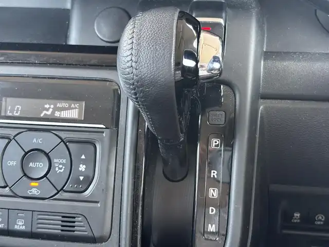 スズキ スペーシア カスタム HYBRID XS ターボ 滋賀県 2023(令5)年 1.5万km ピュアホワイトパール/ブラック2トーン carrozzeriaナビ/(Bluetooth/フルセグ/CD/DVD/AUX)/スズキセーフティーサポート/・アダプティブクルーズコントロール/・レーンキープアシスト/・標識認識/・衝突軽減ブレーキ/・先行車発進告知/・オートハイビーム/LEDオートライト/フォグ/ヘッドアップディスプレイ/ハーフレザーシート/シートヒーター/ステアリングヒーター/両側電動スライドドア/電動パーキング/ブレーキホールド/ETC/USB/パドルシフト/スペアキー