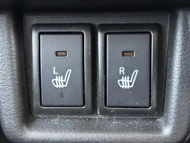 スズキ スペーシア カスタム HYBRID XS ターボ 滋賀県 2023(令5)年 1.5万km ピュアホワイトパール/ブラック2トーン carrozzeriaナビ/(Bluetooth/フルセグ/CD/DVD/AUX)/スズキセーフティーサポート/・アダプティブクルーズコントロール/・レーンキープアシスト/・標識認識/・衝突軽減ブレーキ/・先行車発進告知/・オートハイビーム/LEDオートライト/フォグ/ヘッドアップディスプレイ/ハーフレザーシート/シートヒーター/ステアリングヒーター/両側電動スライドドア/電動パーキング/ブレーキホールド/ETC/USB/パドルシフト/スペアキー