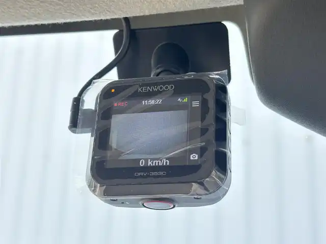 スズキ スペーシア カスタム HYBRID XS ターボ 滋賀県 2023(令5)年 1.5万km ピュアホワイトパール/ブラック2トーン carrozzeriaナビ/(Bluetooth/フルセグ/CD/DVD/AUX)/スズキセーフティーサポート/・アダプティブクルーズコントロール/・レーンキープアシスト/・標識認識/・衝突軽減ブレーキ/・先行車発進告知/・オートハイビーム/LEDオートライト/フォグ/ヘッドアップディスプレイ/ハーフレザーシート/シートヒーター/ステアリングヒーター/両側電動スライドドア/電動パーキング/ブレーキホールド/ETC/USB/パドルシフト/スペアキー