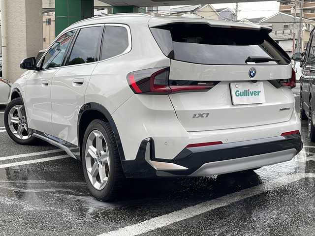 ＢＭＷ ＢＭＷ ｉＸ１ xDrive30 Xライン 大阪府 2023(令5)年 3.3万km アルピンホワイトⅢ 純正ナビ/Bluetoothオーディーオ/全周囲カメラ/バックカメラ/ヘッドアップディスプレイ/衝突軽減ブレーキ/車線逸脱警報/レーダークルーズコントロール/レザーシート/シートヒーター/パワーバックドア/スマートキー/LEDライト/ETC/ドラレコ