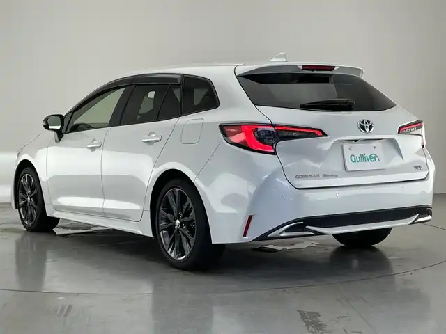 トヨタ カローラツーリング ハイブリッド ダブルバイビー 愛知県 2023(令5)年 3.9万km プラチナホワイトパールマイカ 純正１０．５型ナビ　BSM　追従クルコン　セーフティセンス　禁煙　フルセグ　黒ハーフレザー　Bluetooth　バックカメラ　車線逸脱　衝突軽減　ETC　USB　コーナーセンサー　LEDライト　フォグ　純正マット　ミラキャスト　電子パーキング　スマートキー　プッシュスタート