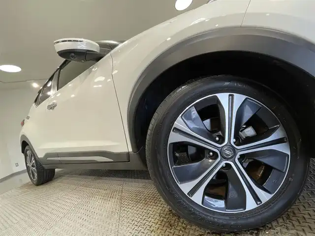 日産 キックス X ツートーンインテリアED 愛知県 2021(令3)年 4.8万km ブリリアントホワイトパール 純正９インチナビDN登録時地図SD確認未/（Bluetooth/フルセグTV/SD/AM/FM/CD・DVD再生)/アラウンドビューモニター　/プロパイロット　/衝突軽減ブレーキ　/シートヒーター　/ビルトインＥＴＣ　/ＬＥＤヘッドライト　/LEDフォグランプ/ステアリングヒーター　/デジタルインナーミラー　/ドライブレコーダー/車線逸脱警報/ソナー/ハンドル支援/純正フロアマット/SOSコール/プッシュスタート/　　-スマートキー