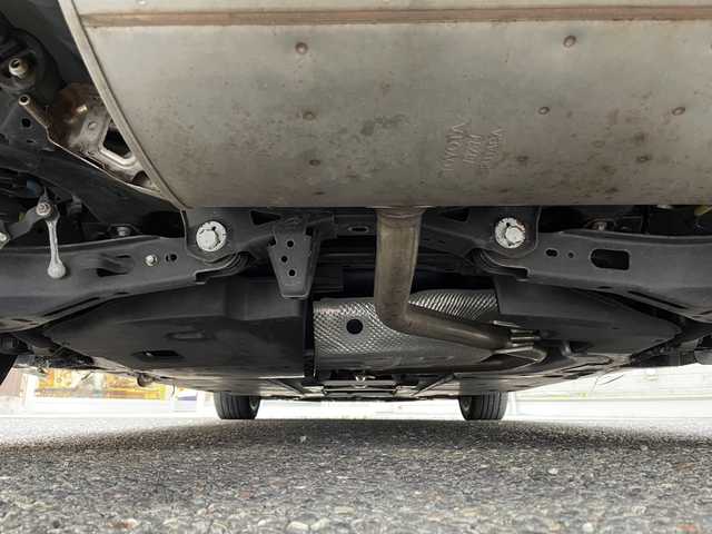 トヨタ プリウス A ツーリングセレクション 福島県 2018(平30)年 5.8万km ホワイトパールクリスタルシャイン 純正ナビ/バックカメラ/レーダークルーズコントロール/トヨタセーフティセンス/シートヒーター/ETC/フルセグTV/コーナーセンサー/オートマチックハイビーム/LEDヘッドライト