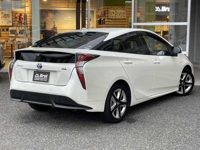 トヨタ プリウス A ツーリングセレクション 福島県 2018(平30)年 5.8万km ホワイトパールクリスタルシャイン 純正ナビ/バックカメラ/レーダークルーズコントロール/トヨタセーフティセンス/シートヒーター/ETC/フルセグTV/コーナーセンサー/オートマチックハイビーム/LEDヘッドライト