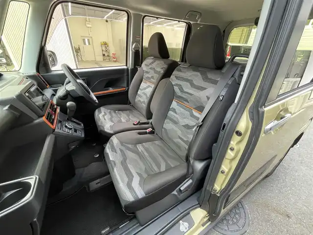 ダイハツ タント ファンクロス 滋賀県 2024(令6)年 0.9万km サンドベージュメタリック 社外ナビ/CD/DVD/Bluetooth/フルセグテレビ/スマートアシスト/・衝突回避支援ブレーキ機能/・ブレーキ制御付後発進抑制機能/・車線逸脱抑制機能/・ふらつき警報/・先行車発進お知らせ機能/・標識認識機能/・オートハイビーム/・コーナーセンサー/両側パワースライドドア/LEDヘッドライト/オートライト/フォグランプ/D/N席シートヒーター /プッシュスタート /スマートキー/スペアキー/純正フロアマット