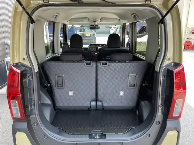 ダイハツ タント ファンクロス 滋賀県 2024(令6)年 0.9万km サンドベージュメタリック 社外ナビ/CD/DVD/Bluetooth/フルセグテレビ/スマートアシスト/・衝突回避支援ブレーキ機能/・ブレーキ制御付後発進抑制機能/・車線逸脱抑制機能/・ふらつき警報/・先行車発進お知らせ機能/・標識認識機能/・オートハイビーム/・コーナーセンサー/両側パワースライドドア/LEDヘッドライト/オートライト/フォグランプ/D/N席シートヒーター /プッシュスタート /スマートキー/スペアキー/純正フロアマット