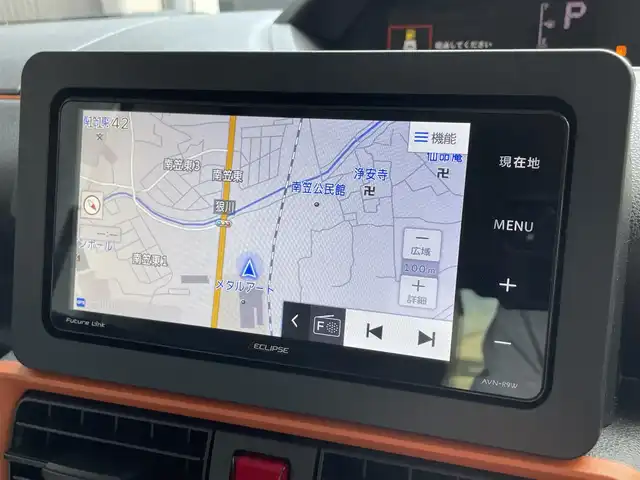 ダイハツ タント ファンクロス 滋賀県 2024(令6)年 0.9万km サンドベージュメタリック 社外ナビ/CD/DVD/Bluetooth/フルセグテレビ/スマートアシスト/・衝突回避支援ブレーキ機能/・ブレーキ制御付後発進抑制機能/・車線逸脱抑制機能/・ふらつき警報/・先行車発進お知らせ機能/・標識認識機能/・オートハイビーム/・コーナーセンサー/両側パワースライドドア/LEDヘッドライト/オートライト/フォグランプ/D/N席シートヒーター /プッシュスタート /スマートキー/スペアキー/純正フロアマット