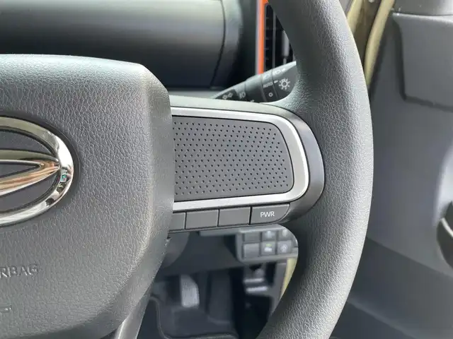 ダイハツ タント ファンクロス 滋賀県 2024(令6)年 0.9万km サンドベージュメタリック 社外ナビ/CD/DVD/Bluetooth/フルセグテレビ/スマートアシスト/・衝突回避支援ブレーキ機能/・ブレーキ制御付後発進抑制機能/・車線逸脱抑制機能/・ふらつき警報/・先行車発進お知らせ機能/・標識認識機能/・オートハイビーム/・コーナーセンサー/両側パワースライドドア/LEDヘッドライト/オートライト/フォグランプ/D/N席シートヒーター /プッシュスタート /スマートキー/スペアキー/純正フロアマット